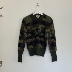 Vintage 70's Cabelas Mens 46 Woodland Camo Wool Commando Sweater Made in England